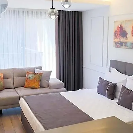 Deluxe Myway Hotel 4*